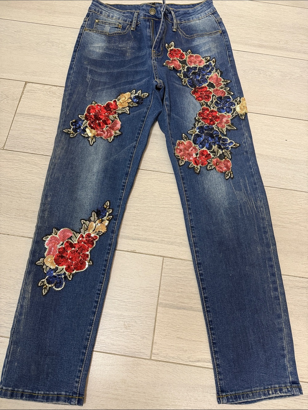 🌸Boston Proper Size 6 Floral Patch Sequin  Embellishments Statement Jeans Size 6